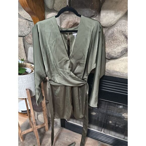 ASOS silk green dress - Picture 3 of 12